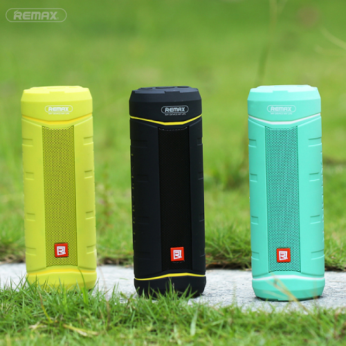 Remax RB-M10 Bluetooth Speaker Comfortable in Outdoor