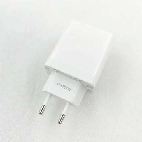Realme 33W Smart Flash Power Adapter